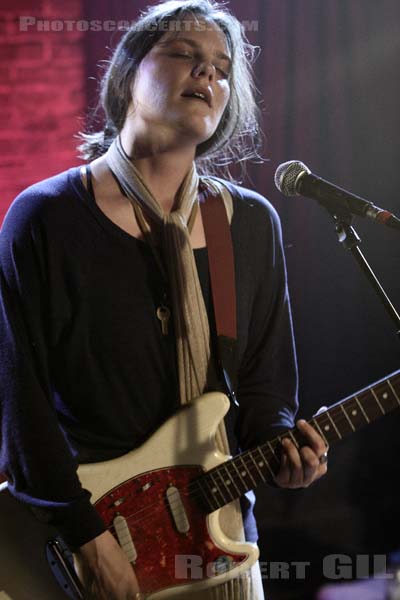 SCOUT NIBLETT - 2008-05-24 - PARIS - La Maroquinerie - Emma Louise Niblett